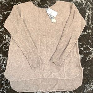 Cashmere 14th and union sweater
